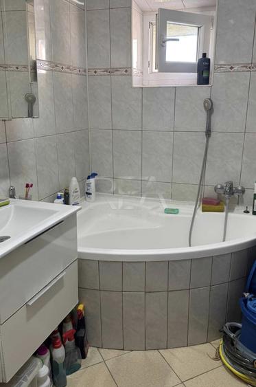Apartament cu 2 camere semidecomandat, mobilat în Ghencea