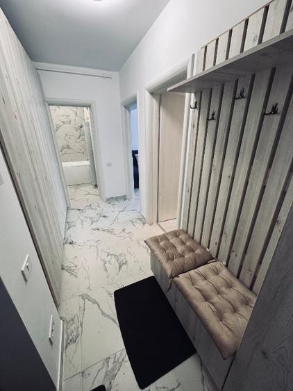 Apartament cu 2 camere semidecomandat, mobilat în Central