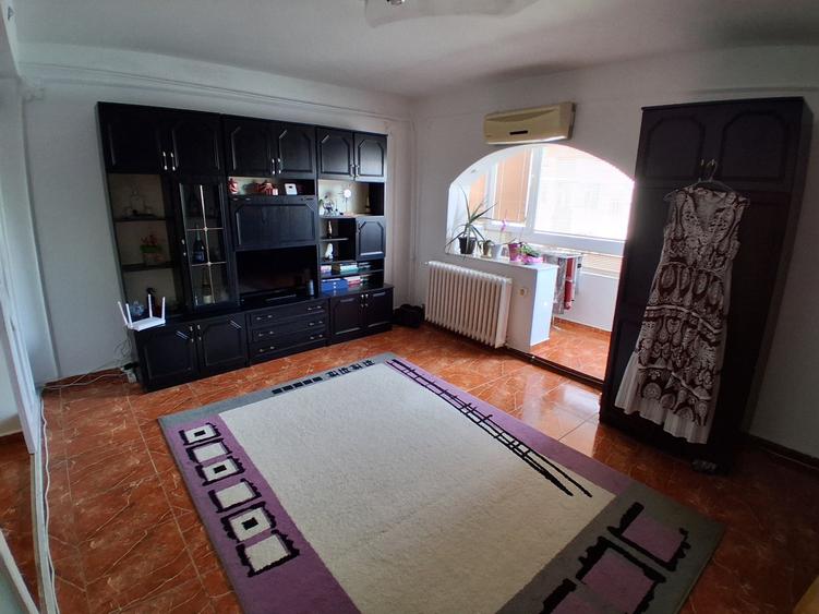 Apartament cu 2 camere decomandat, mobilat în Păcurari