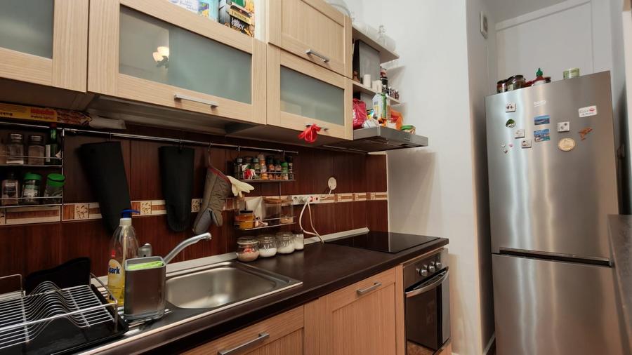 Apartament cu 3 camere semidecomandat, mobilat în Pache Protopopescu