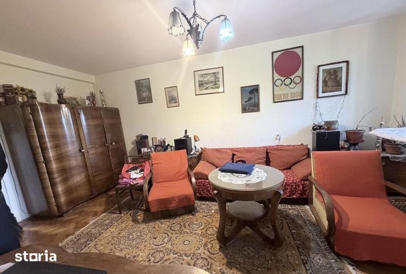 Apartament cu 3 camere în 7 Noiembrie