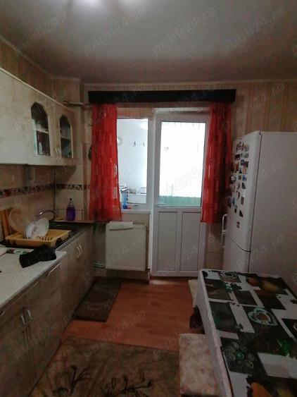 Apartament cu 2 camere semidecomandat în Școlilor