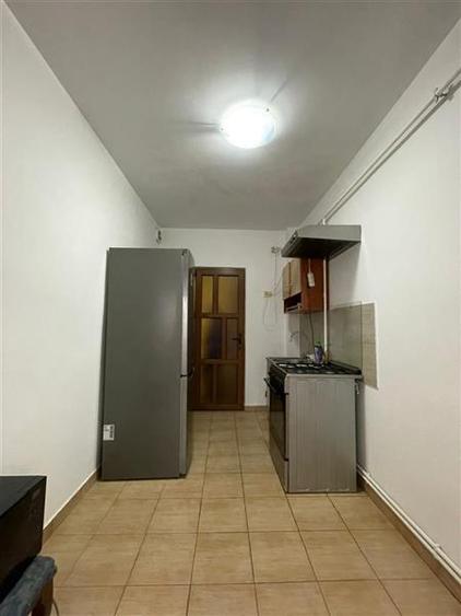 Apartament cu 3 camere decomandat, mobilat în Ultracentral