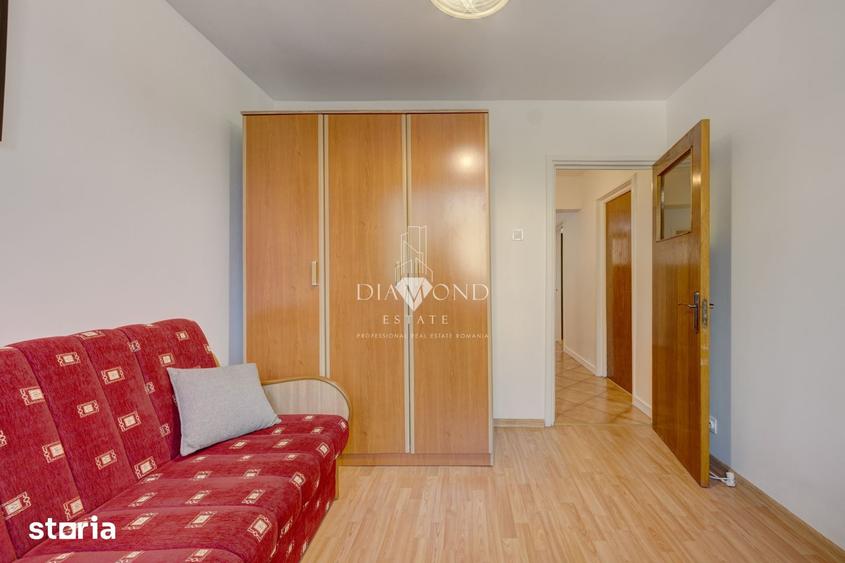 Apartament cu 3 camere decomandat în Titan