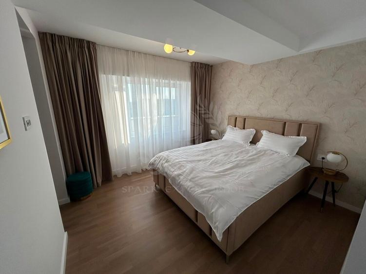 Apartament cu 3 camere decomandat, mobilat în Central