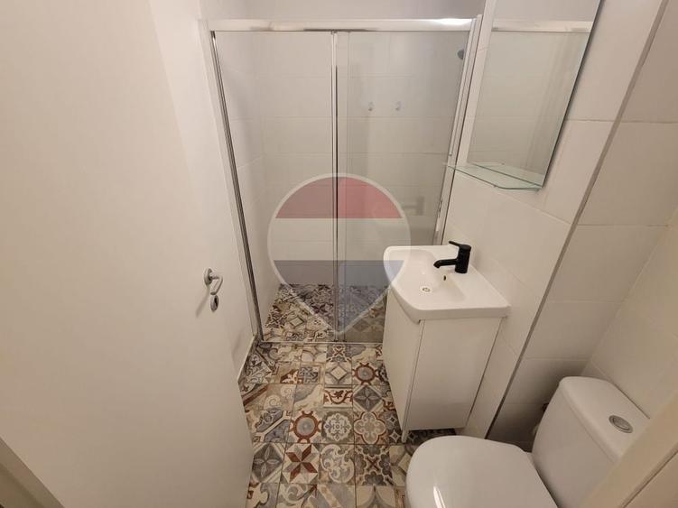 Apartament cu 2 camere semidecomandat, mobilat în Berceni