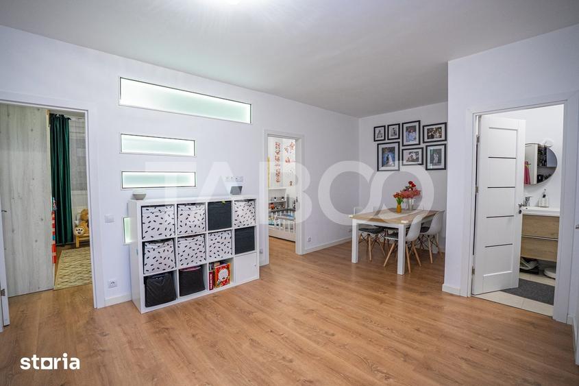 Apartament cu 4 camere semidecomandat în Iris