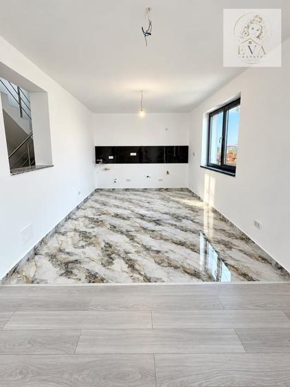 Casă cu 5 camere cu Teren 400 Mp în Domnești