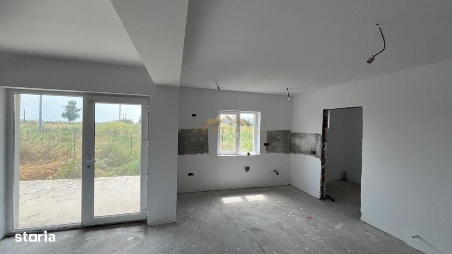 Casă cu 3 camere în Corbeanca