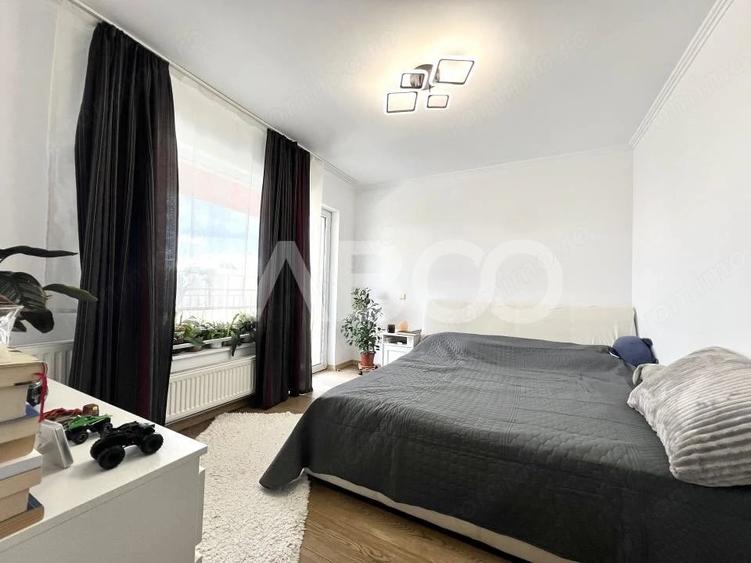 Apartament cu 4 camere semidecomandat în Între Lacuri