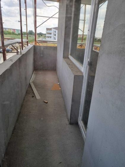 Apartament cu 2 camere decomandat în Giroc