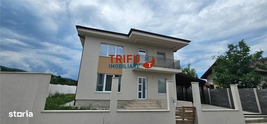 Casă cu 4 camere în Cetate