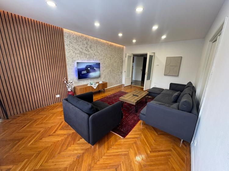 Apartament cu 4 camere decomandat, mobilat în Kiseleff