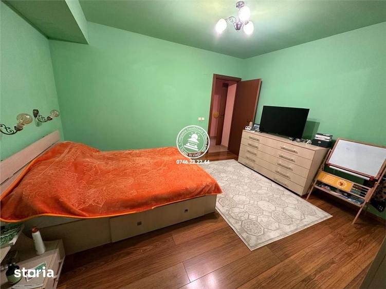 Apartament cu 3 camere decomandat în Bucium