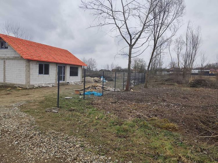 Teren de 470 mp, în Exterior Vest