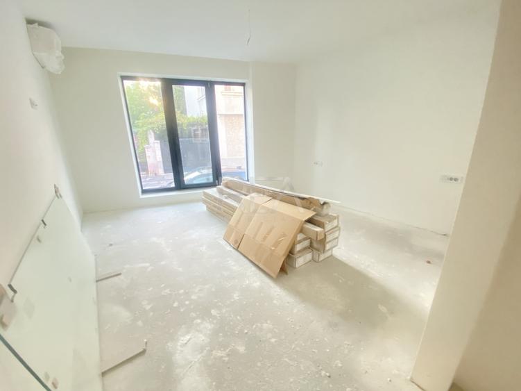 Apartament cu 3 camere decomandat în 13 Septembrie