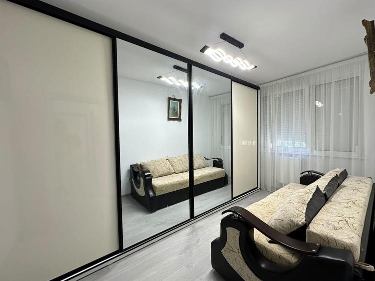 Apartament cu 3 camere semidecomandat în Țiglina 3
