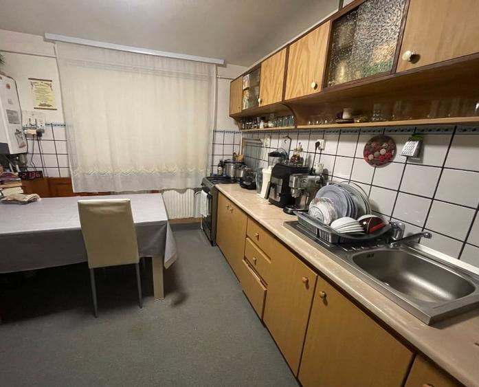 Apartament cu 3 camere decomandat în Burdujeni