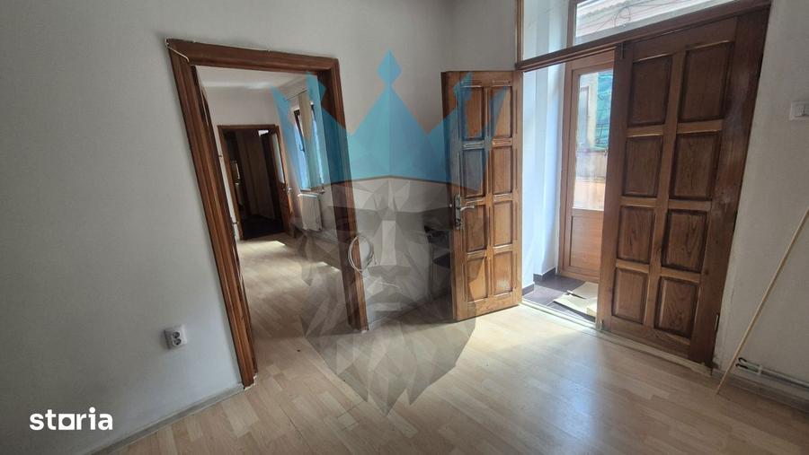 Casă cu 2 camere cu Canalizare în Eminescu
