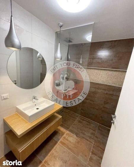 Apartament cu 4 camere semidecomandat în Tei