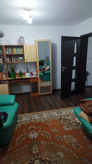 Casă cu 5 camere cu Canalizare în Valea Adâncă