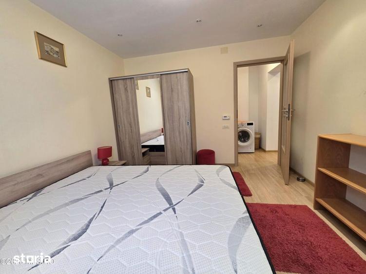 Apartament cu 3 camere semidecomandat, mobilat în Tomis II