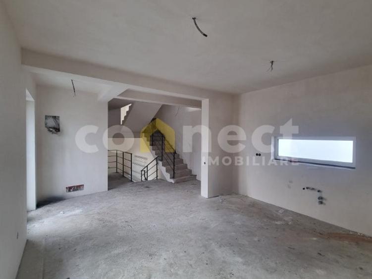 Duplex cu 5 camere cu Canalizare în Iris
