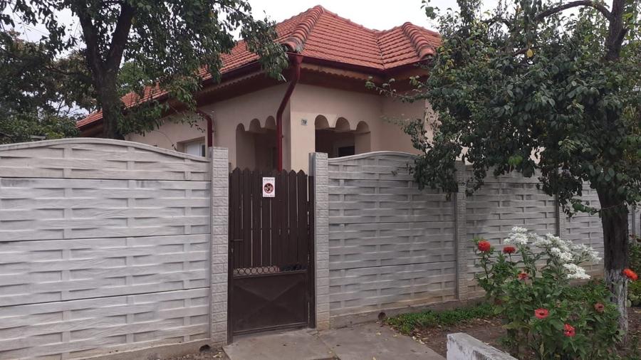 Casă cu 3 camere în Central