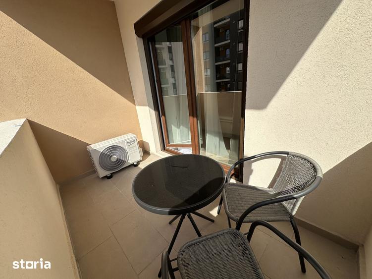 Apartament cu 2 camere semidecomandat în Apărătorii Patriei
