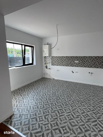 Casă cu 4 camere cu Teren 350 Mp în Vidra