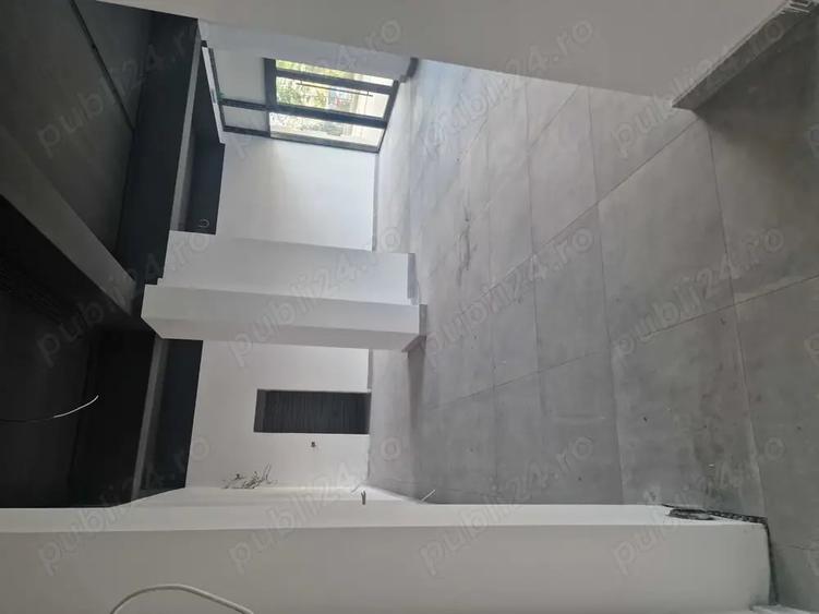 Spațiu comercial, de 87 mp, în Central