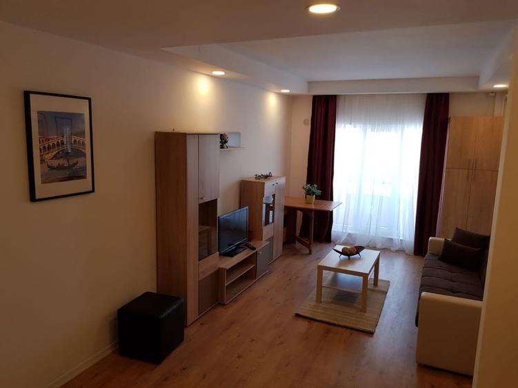Apartament cu 2 camere decomandat în Crețuleasca