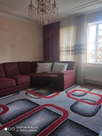 Apartament cu 3 camere decomandat în Moșilor