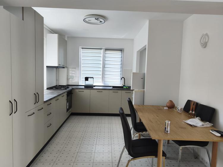 Apartament cu 2 camere semidecomandat în Băneasa