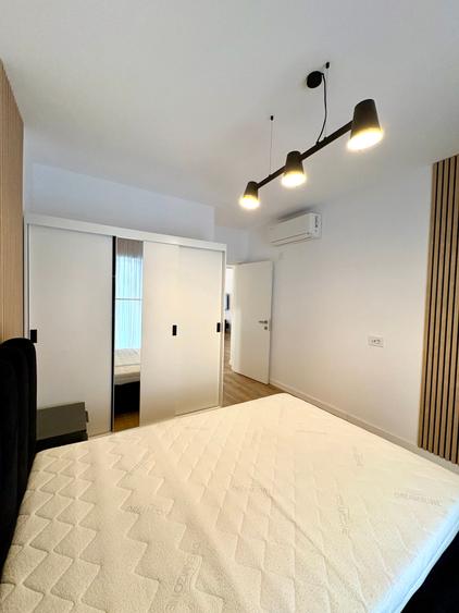 Apartament cu 2 camere semidecomandat în Barbu Văcărescu