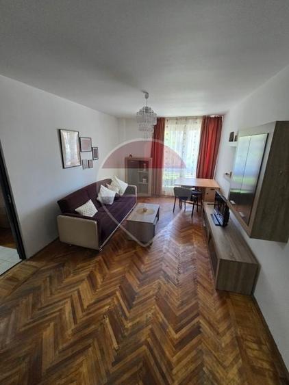 Apartament cu 3 camere decomandat, mobilat în Ultracentral