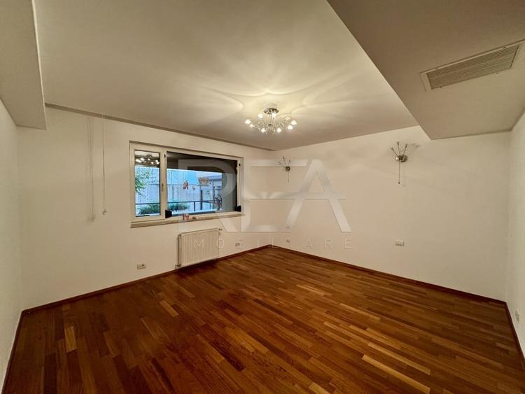 Apartament cu 3 camere decomandat, mobilat în Șoseaua Nordului