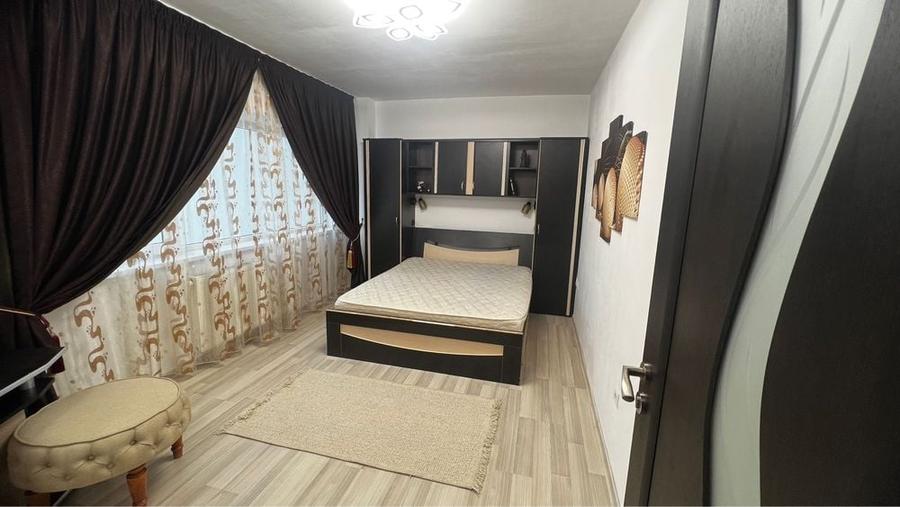 Apartament cu 2 camere decomandat în Exterior Vest