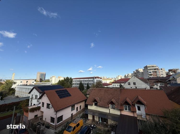 Apartament cu 4 camere în Central