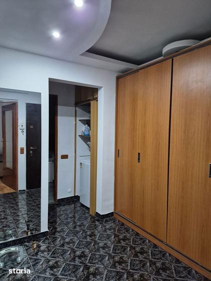 Apartament cu 2 camere decomandat în Trivale
