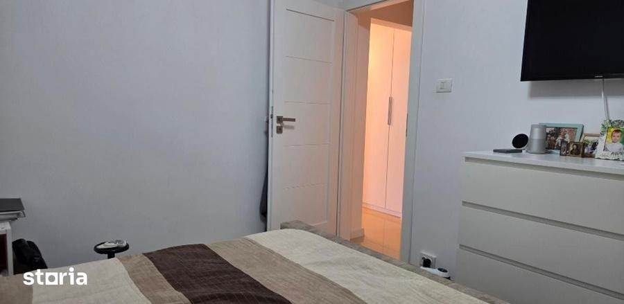 Apartament cu 3 camere decomandat în Tomis III