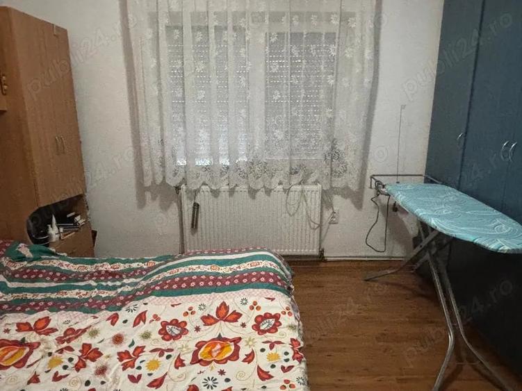 Casă cu 2 camere în Hunedoara