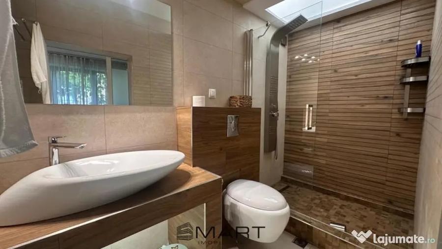 Casă cu 7 camere cu Teren 200 Mp în Ștrand