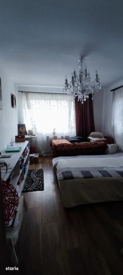 Casă cu 4 camere cu Teren 187 Mp în Adunații-Copăceni