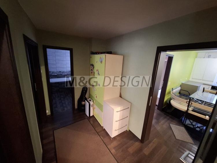 Apartament cu 3 camere decomandat, mobilat în Lunei