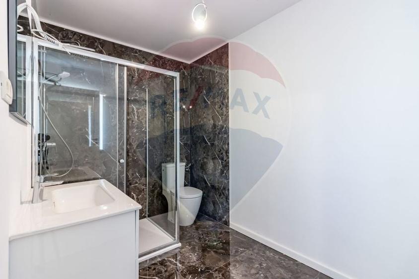 Casă individuală cu 4 camere cu Teren 450 Mp în Săbăreni
