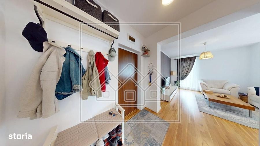 Apartament cu 3 camere decomandat în Șelimbăr