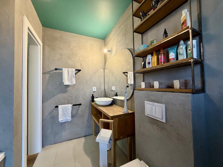 Penthouse cu 3 camere semidecomandat, mobilat în Grigorescu