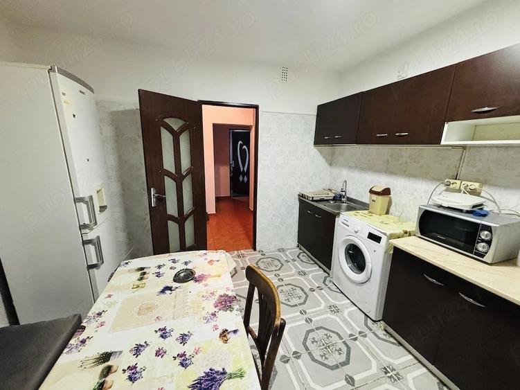 Apartament cu 3 camere decomandat în Sebastian