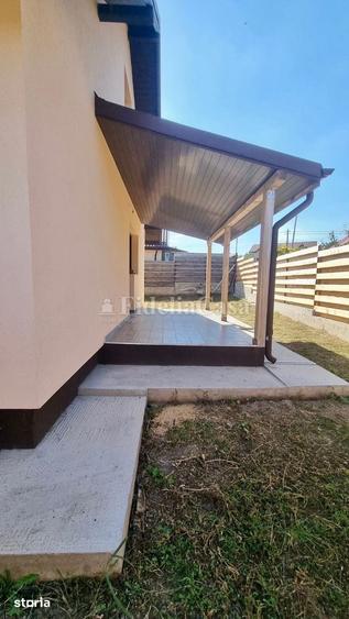 Casă cu 3 camere decomandat cu Teren 365 Mp în Miroslava